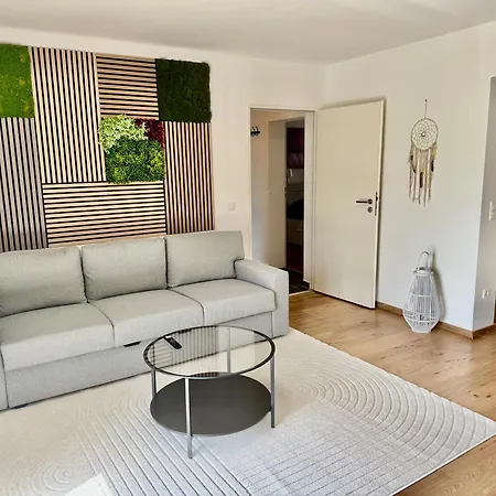 Fewo-palmtrees 4 - Große Moderne 2 Zimmerwohnung Mit Süd-west Balkon In Gladbeck-mitte Nähe Movie Park Und Arena Aufschalke Apartment *