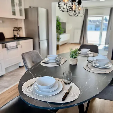 Fewo-palmtrees 4 - Grosse Moderne 2 Zimmerwohnung Mit Sued-west Balkon In Gladbeck-mitte Naehe Movie Park Und Arena Aufschalke Апартаменты