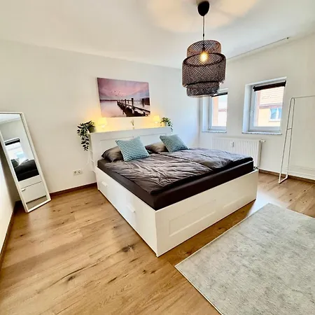 Apartmán Fewo-palmtrees 4 - Grosse Moderne 2 Zimmerwohnung Mit Sued-west Balkon In Gladbeck-mitte Naehe Movie Park Und Arena Aufschalke *