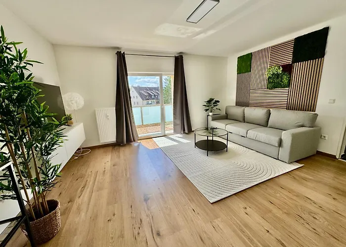 Fewo-palmtrees 4 - Grosse Moderne 2 Zimmerwohnung Mit Sued-west Balkon In Gladbeck-mitte Naehe Movie Park Und Arena Aufschalke גלדבק