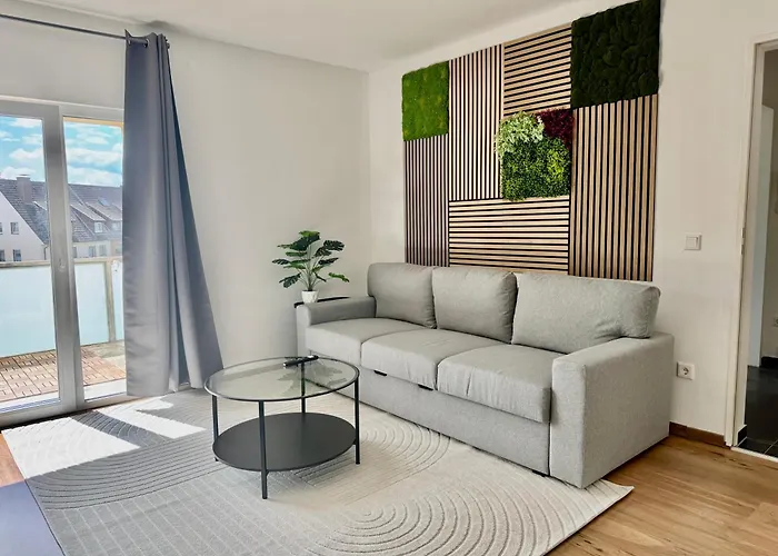 Fewo-palmtrees 4 - Grosse Moderne 2 Zimmerwohnung Mit Sued-west Balkon In Gladbeck-mitte Naehe Movie Park Und Arena Aufschalke Гладбек