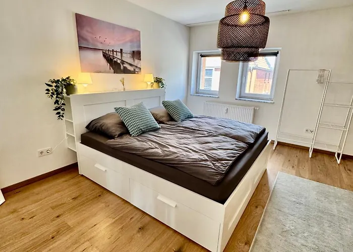 Fewo-palmtrees 4 - Grosse Moderne 2 Zimmerwohnung Mit Sued-west Balkon In Gladbeck-mitte Naehe Movie Park Und Arena Aufschalke * Gladbeck