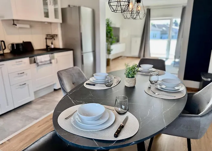 Fewo-palmtrees 4 - Grosse Moderne 2 Zimmerwohnung Mit Sued-west Balkon In Gladbeck-mitte Naehe Movie Park Und Arena Aufschalke Апартаменты