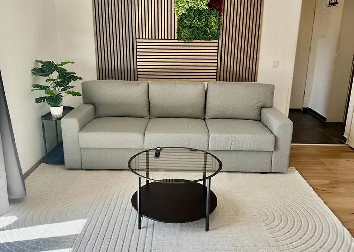 Fewo-palmtrees 4 - Grosse Moderne 2 Zimmerwohnung Mit Sued-west Balkon In Gladbeck-mitte Naehe Movie Park Und Arena Aufschalke Gladbeck