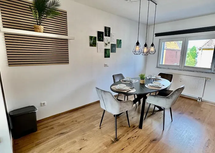 Fewo-palmtrees 4 - Grosse Moderne 2 Zimmerwohnung Mit Sued-west Balkon In Gladbeck-mitte Naehe Movie Park Und Arena Aufschalke Апартаменты