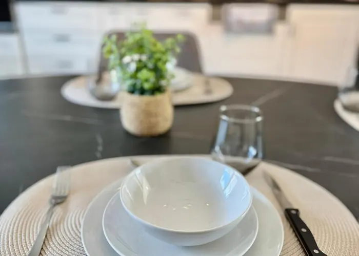 Fewo-palmtrees 4 - Grosse Moderne 2 Zimmerwohnung Mit Sued-west Balkon In Gladbeck-mitte Naehe Movie Park Und Arena Aufschalke Apartament Gladbeck